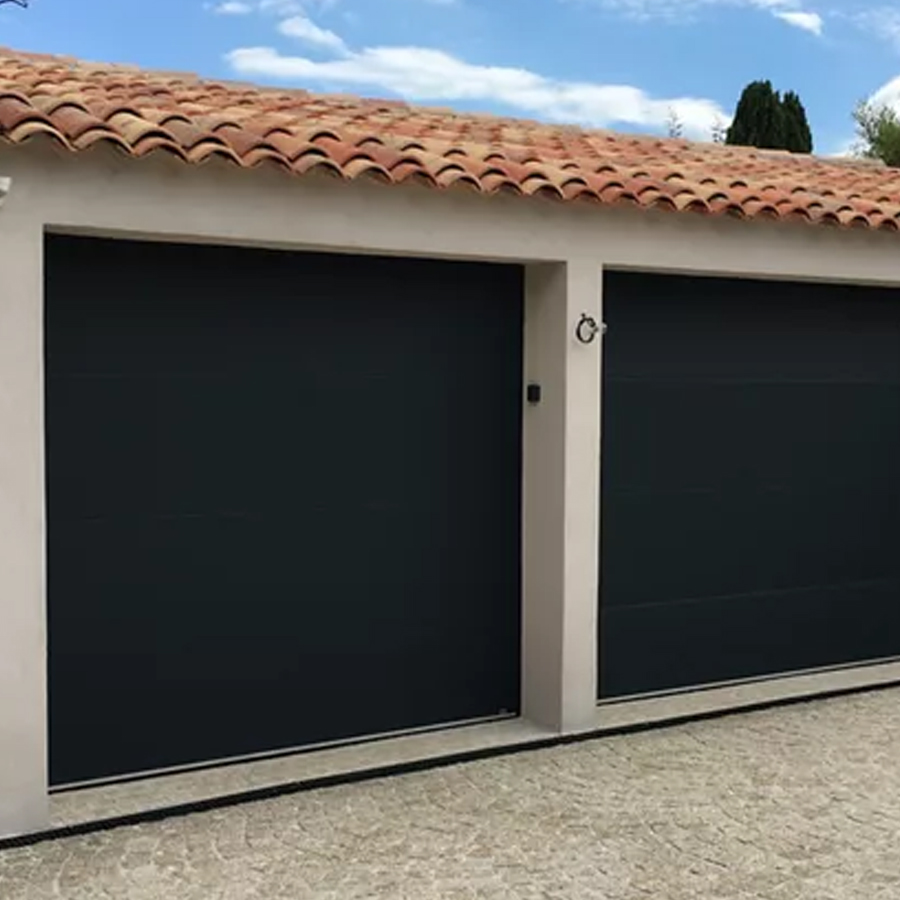 Porte de garage sur mesure dans les Landes | Batinova Rénovation