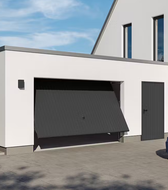 Porte de garage sur mesure dans les Landes | Batinova Rénovation