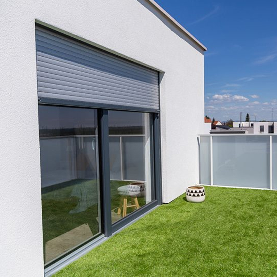 Installation de volets roulants & battants au Pays Basque | Batinova Rénovation