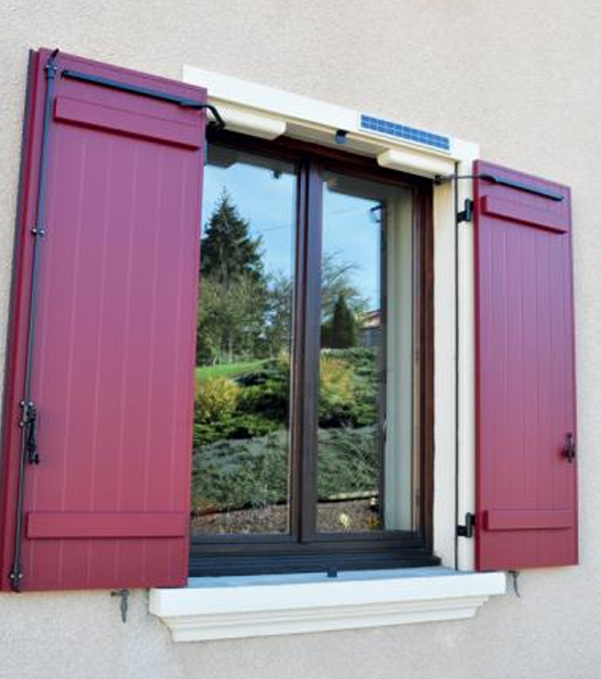 Installation de volets roulants & battants au Pays Basque | Batinova Rénovation